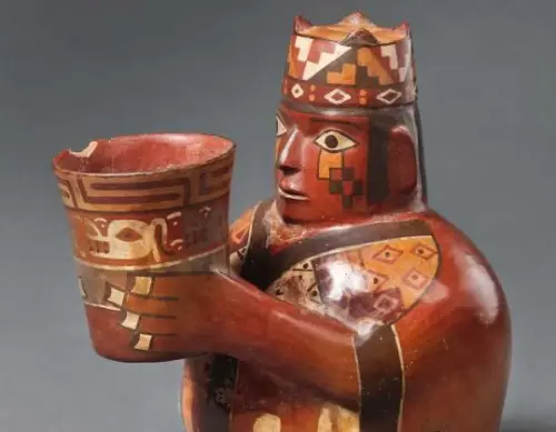 Pieza de cerámica Wari